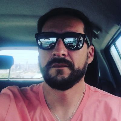 Ser exitoso depende del esfuerzo individual.
مع الفلسطينية