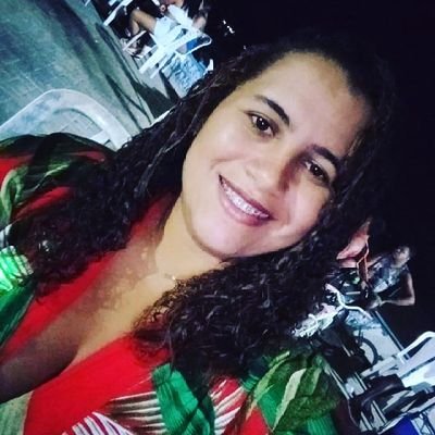 Ela é aquela menina que sonha, aquela moça que acredita e aquela mulher que realiza sem nunca perder a fé. ✨