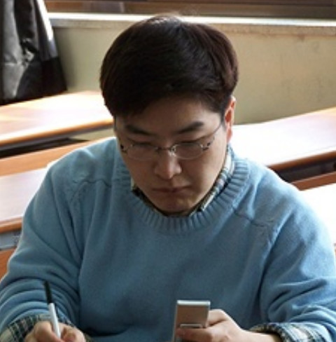 전투적93, 외대 통일문제연구회 '겨레사랑', 가톨릭대 사회학과졸, 노동법 석사수료, 전 민변 노동위원회 간사/'차이가 차별이 되지 않는 사회'에 대한 고민