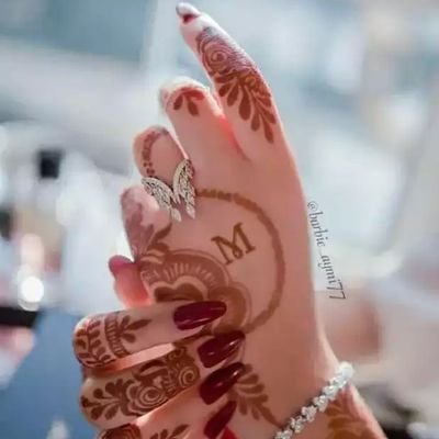 Moli69548122's profile picture. do or die