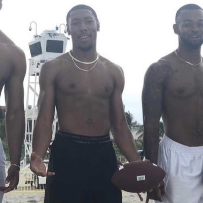 Maskedup_ke's profile picture. Lakota West Alumni *Life ain't tied with a bow but it's still a gift tho* #LaFamilia or swallow a cucumber side wayz #513 Kaleiya Grace’s Daddy 👨🏾‍🍼