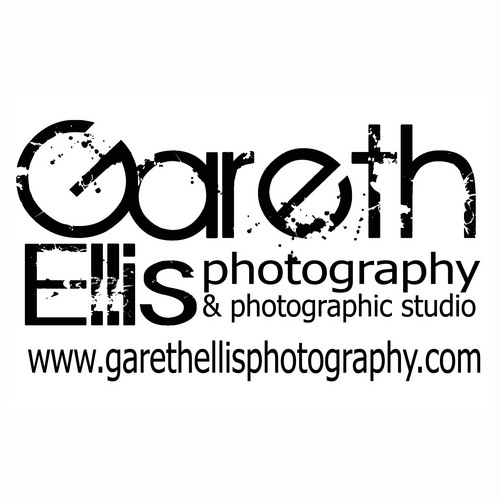 Photographer extraordinaire, specialising in wedding photography, model portfolio's and club / event photography! in other words flashing ALOT in public.