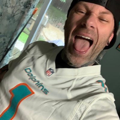 Lifelong Miami Dolphins fan, Dad, Husband and person in long term recovery. I’m now blocking people who fish for engagement with dumbass takes about the fins