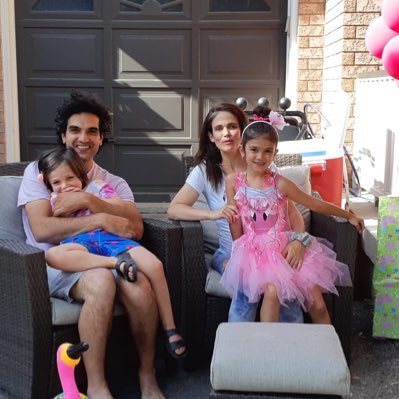 ZubinJasavala's profile picture. CEO of @MeraCannabis Corp.

All views are my own.