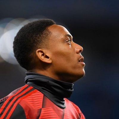 UTDUmmz's profile picture. UNITED TILL I DIE 🔴