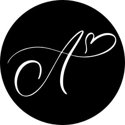 aromalicandleco's profile picture. 