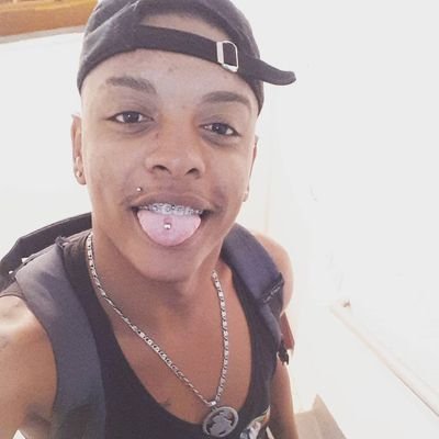 #diamante negro# #fã de chris brown# *amor maior* #anthony sadraque e Arthur lima # #filho de oxossi #canceriano#