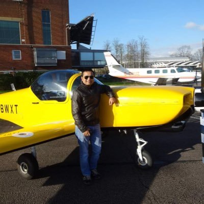 hiren_avgeek's profile picture. 