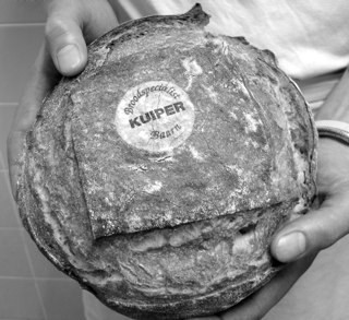 BakkerKuiper's profile picture. Bakker Kuiper is een broodspecialist met passie voor smaak, desembrood en een open bakkerij in het hart van Baarn