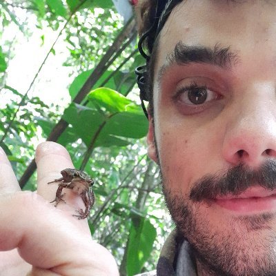 Brazilian biologist interested in animal behavior. PhD in Ecology - Unicamp