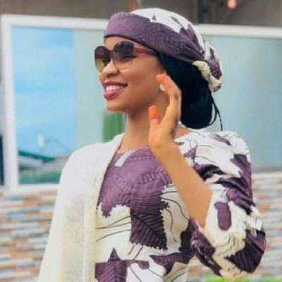 🙏Allah first👆👆
🥰proudly Muslim😍
🍫chocolate🍫lover♥️
💖Mrs A💕
🎂10 August is my day🎂