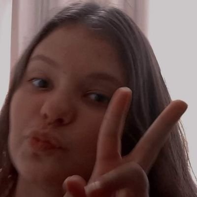 _esteerr_'s profile picture. como q mexe nisso???
// 022/rj 
//ig: ester_gomes__