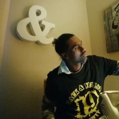 YohannHans's profile picture. Dj hyp