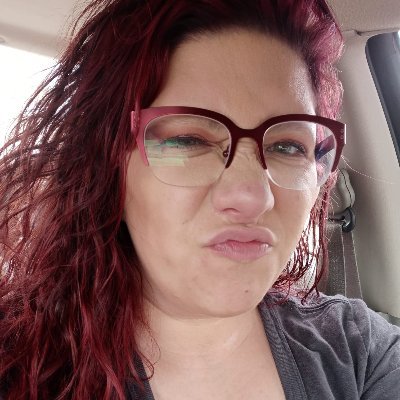 blanketmanatee's profile picture. tsitsalagi//Front End Developer