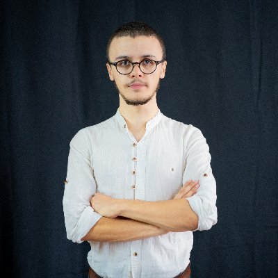 Journalist-Producer for TBS News in Paris // Independent filmmaker // 34K