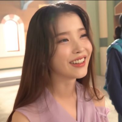 hi before you exit my acc just a little bit on iu, she’s your favs’ fav so start stanning ok carry on @iuteamstarcandy ⭐️🍬