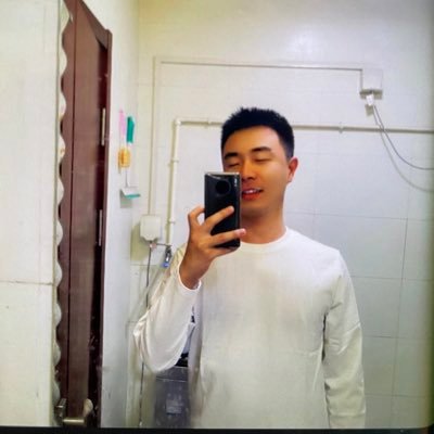 liyan1069's profile picture. 