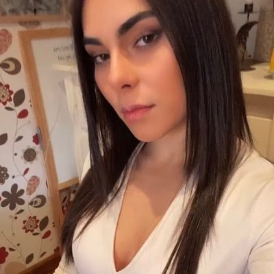 PaulaPrez10's profile picture. Cádiz 📍WHY SO SERIOUS? 🃏Fitness🏋🏽‍♀️