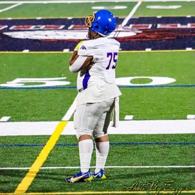 0🌟Simeon football OL #75 2019 City Champs Class of 2021.