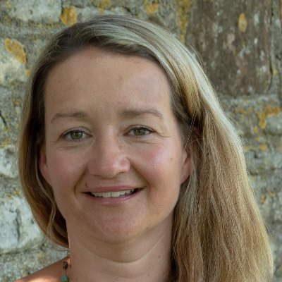 I am a professional organiser who would love to help you to reclaim your home. Based in Bristol and Bath.