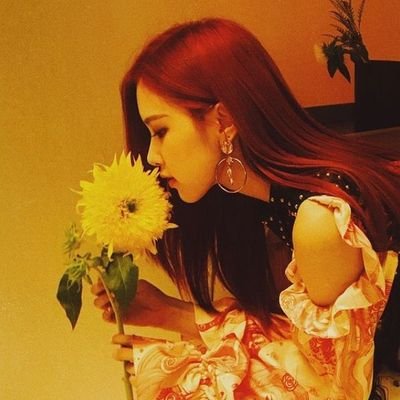 Chaengwarma's profile picture. :)