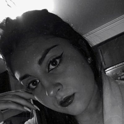 18y ig: laraa_sm_