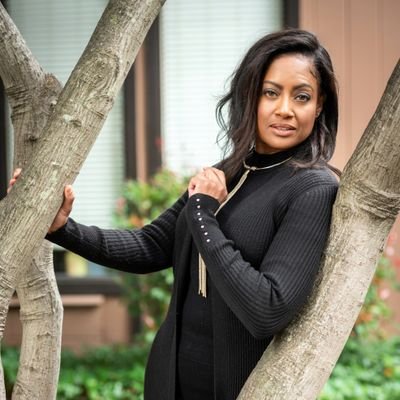 A Business & Beauty Coach to Confident Women Entrepreneurs who desire to grow & scale their business, have a fit, fab, wealthy, and well life. IG@KMEcoaching
