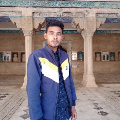 Sunilme30439160's profile picture. student