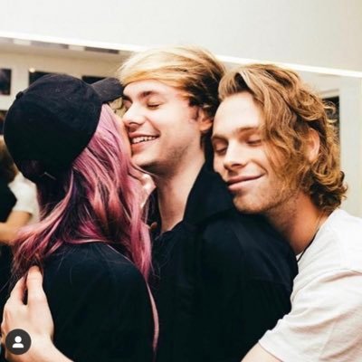 Just here for 5sos content:) Luke’s long hair phase is what I live for