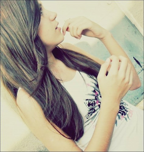 Oi sou a Tamires, tenho 17 anos, sou estudante, Deus, Familia, Amigos. coca cola, chocolate, Demi, Miley,Selena, Chris Brown, Taylor Swft *-* Follow ? !