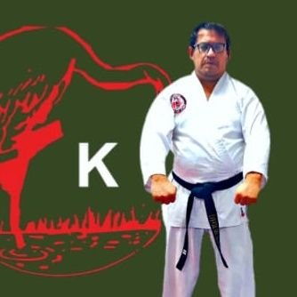 Medíco clinico cinturón negro en karate Do Estilo Shotokan tradicional
Dojo DAMOSUVA