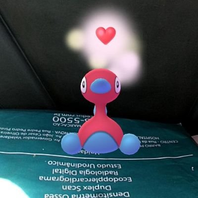 Thaissafeh's profile picture. 🐱🐱🐱🐱🐱