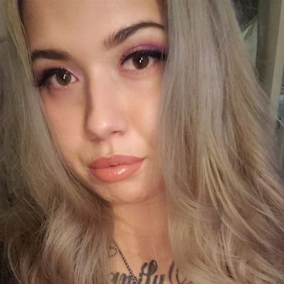 24 years old , mom of 2. From Colorado My Twitch https://t.co/clMi2utOug