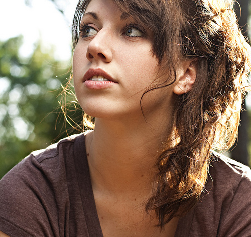 lisa_gloria's profile picture. Why is God so far when I need Him so badly? Can just cry like a baby now.