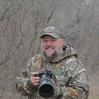 Local Sports/nature Photographer. Father of 4 awesome kids. Snapchat rickdawg57