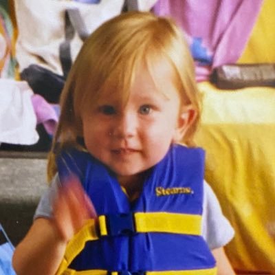 laura_c101's profile picture. @ucla  @lauracarterDB