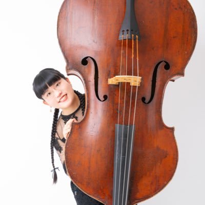 ContrabassときどきViola da gamba弾き▪️県立湘南高校(合唱)→東京藝大Cb卒▪️あちらこちら@achirakochirade / だじゃ研@dajare1010▪️オーケストラ/ 吹奏楽/ 室内楽/ 譜めくりもします▪️年中三つ編みおさげと眼鏡 / おさげちゃん▪️©︎Ayane Shindo