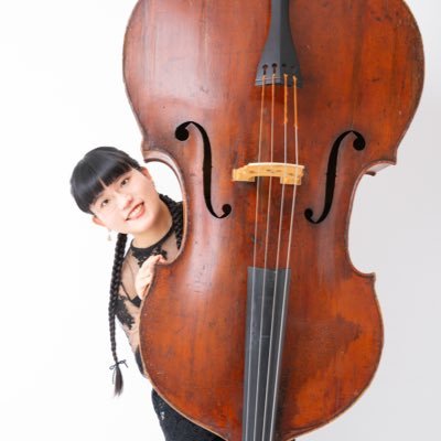 Contrabass時々Viola da gamba弾き▪️県立湘南高校(合唱)→東京藝大Cb卒▪️あちらこちら@achirakochirade / だじゃ研@dajare1010▪️オーケストラ / 吹奏楽 / 室内楽 / 譜めくりもします▪️#さんまの東大方程式 / おさげちゃん