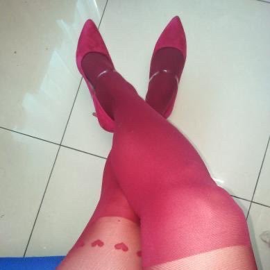 male, lover of girls wearing nylon and pantyhose