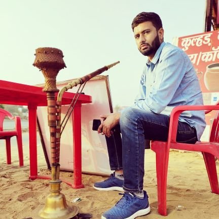 जीवन में कभी मौका मिले तो #सारथी बनना #स्वार्थी नहीं !!!!