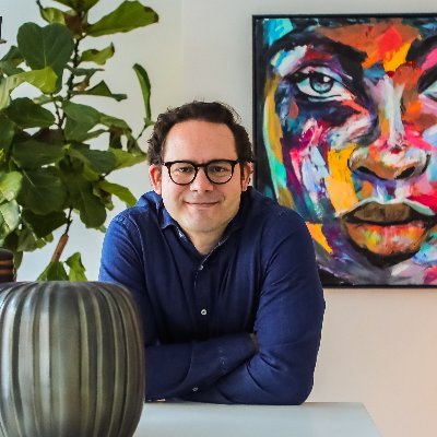 Long time Fine Artist... newly minted CryptoArtist #NFT
Invest in my NFTs & hang my unique physical pieces on your wall.
https://t.co/JFUmTknX4L