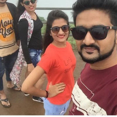 jontissavani's profile picture. 