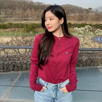 TTKimDahyuni's profile picture. Kim Dahyun is the owner of my heart 💙
김다현 사랑해 💙