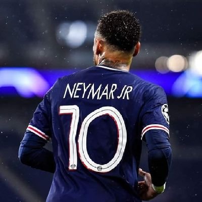 Duvide do que vem fácil. E não desista do que é difícil.🙏🏾⚽️