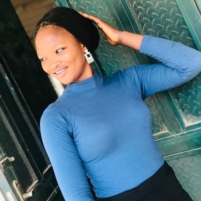 RoheematOwolabi's profile picture. simple and easy to determine like noun 🤗🤗