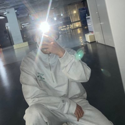 aishxbi's profile picture. fuck everyone i love you Kim Hanbin🤍