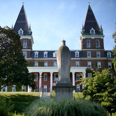 News, updates, and entertainment from Fenwick Hall. #VisitHC #HolyCross2027