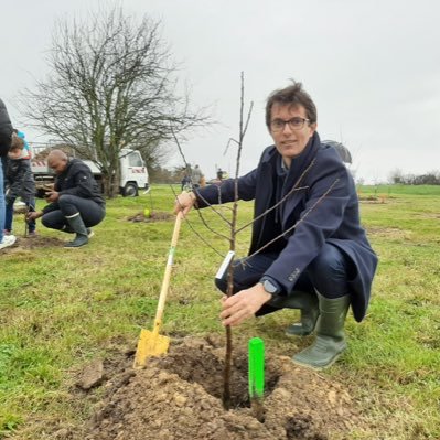 Maire 2014-2020 Conseiller Departemental 2015-2021. Délégué @HorizonsLeParti. St Hilaire de Riez | #Vendee #SaintHilaireDeRiez