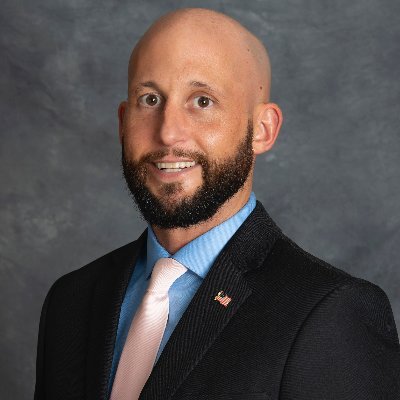 Corporate Membership Manager in Fitness and Former U.S. Army Captain.