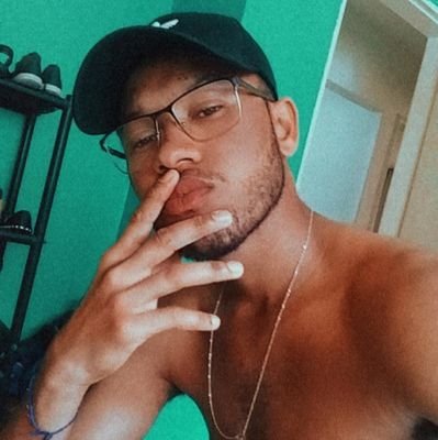 No dia em que o mundo perder a cor
Talvez você entenda a verdade.🍃🍀